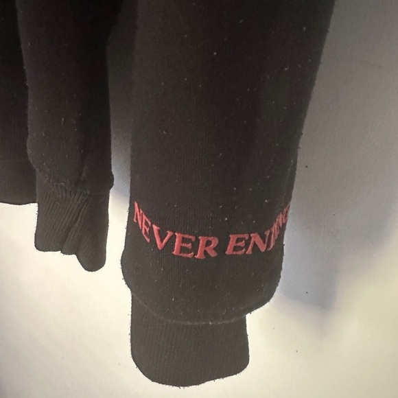 Source Unknown Black Hoodie with Red Star - Picture 2 of 5